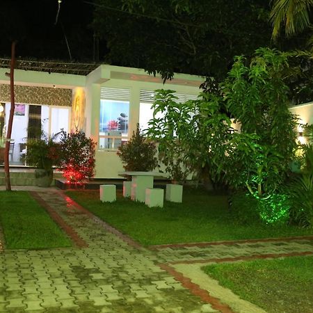 Lotus Dreams Guesthouse Weligama Exterior foto