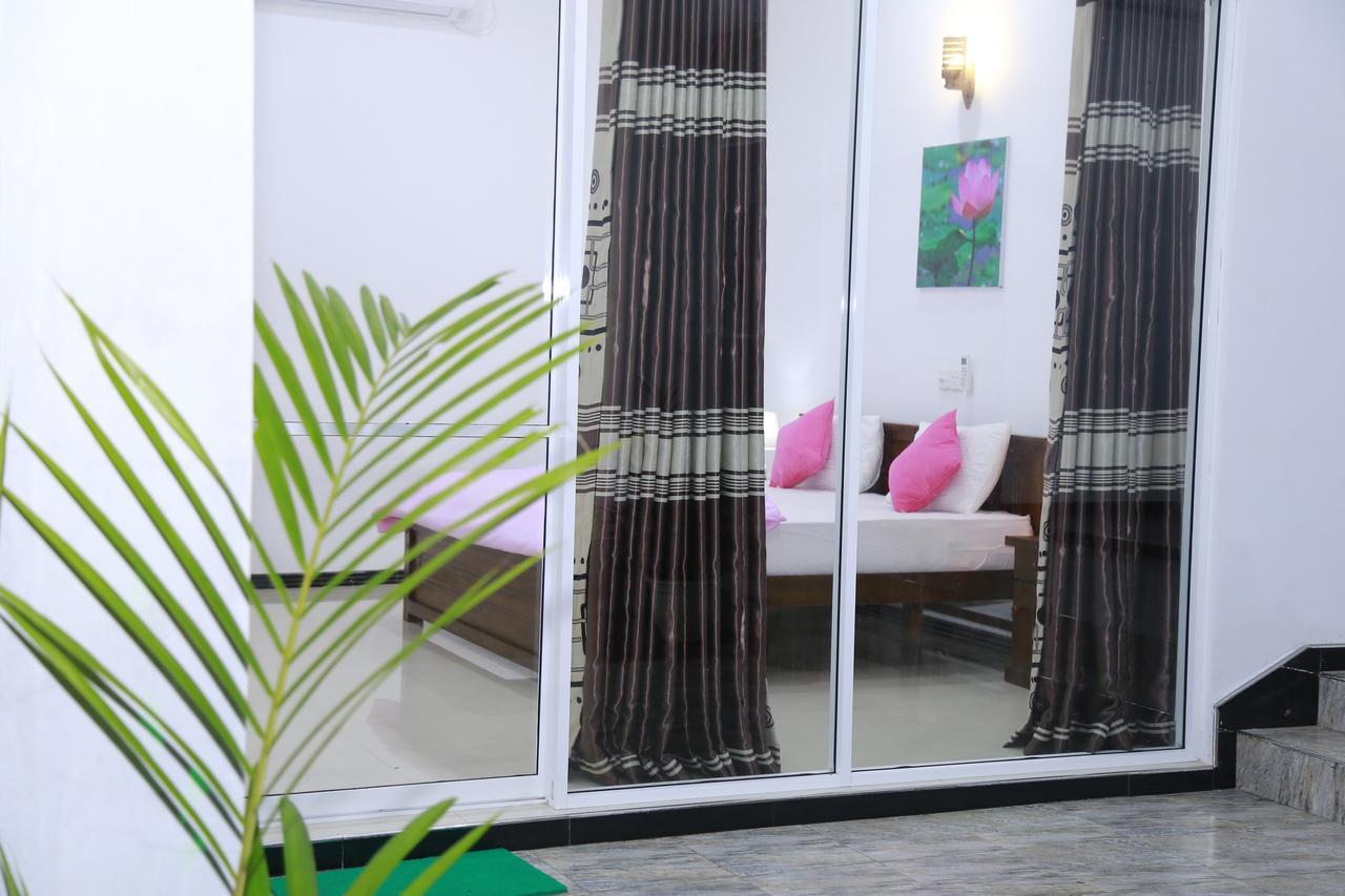 Lotus Dreams Guesthouse Weligama Exterior foto