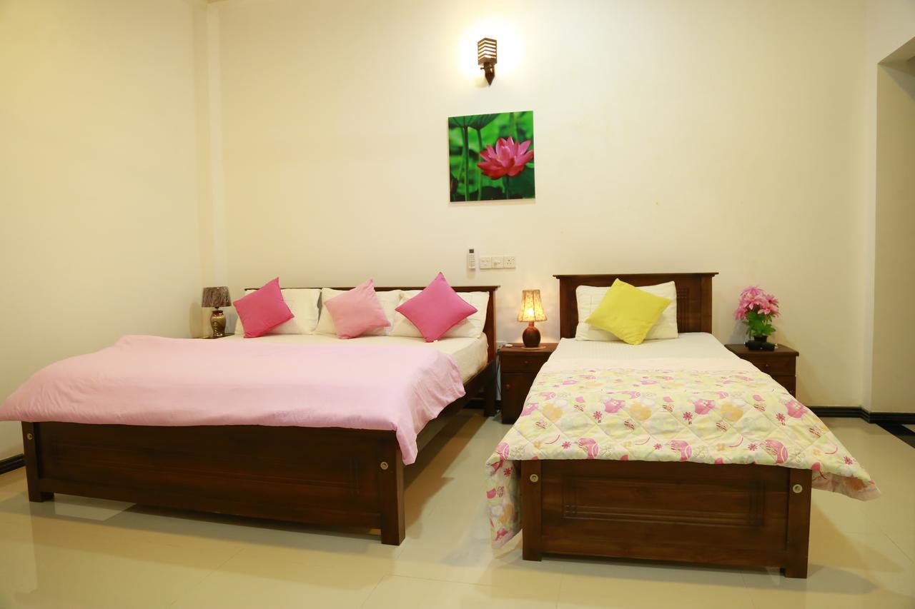 Lotus Dreams Guesthouse Weligama Exterior foto