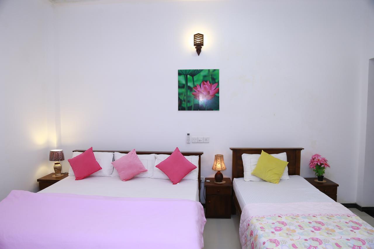 Lotus Dreams Guesthouse Weligama Exterior foto