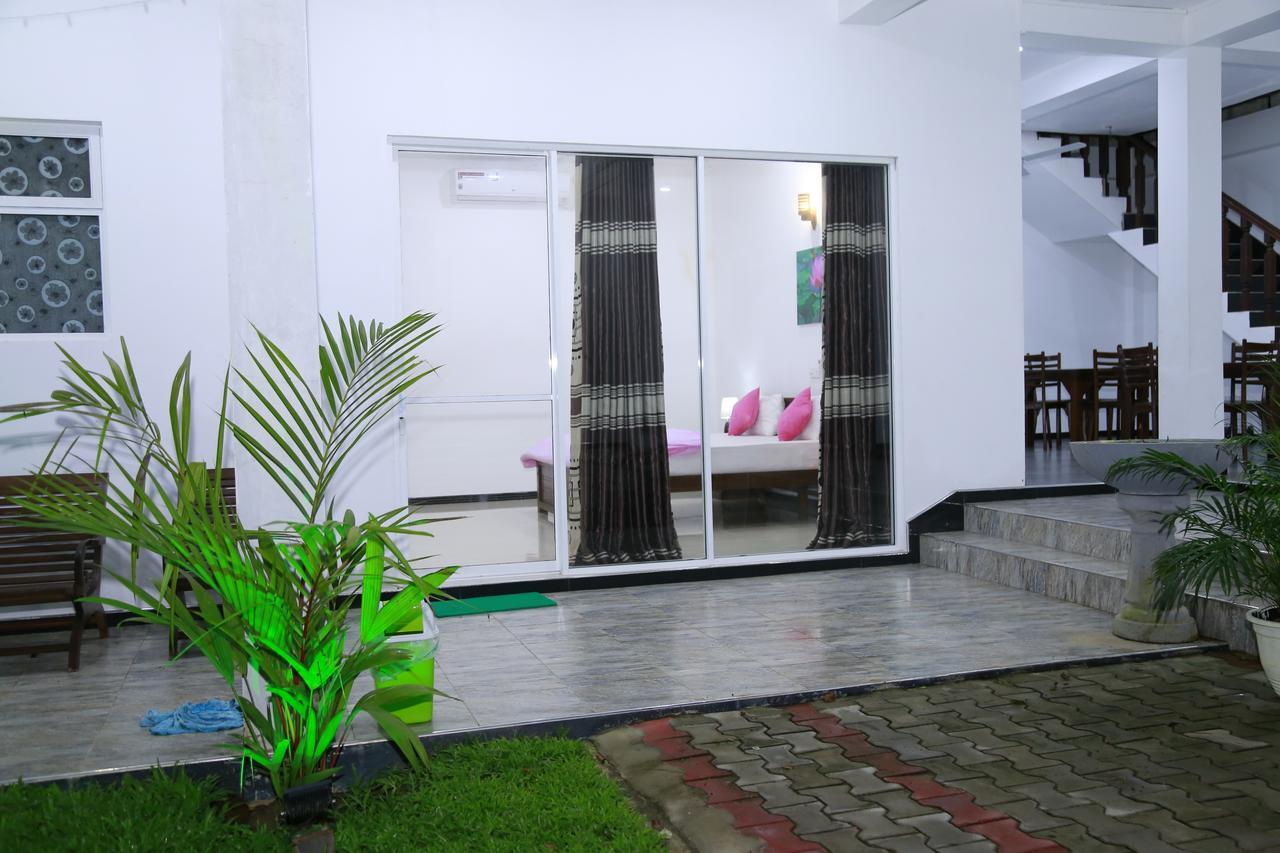 Lotus Dreams Guesthouse Weligama Exterior foto