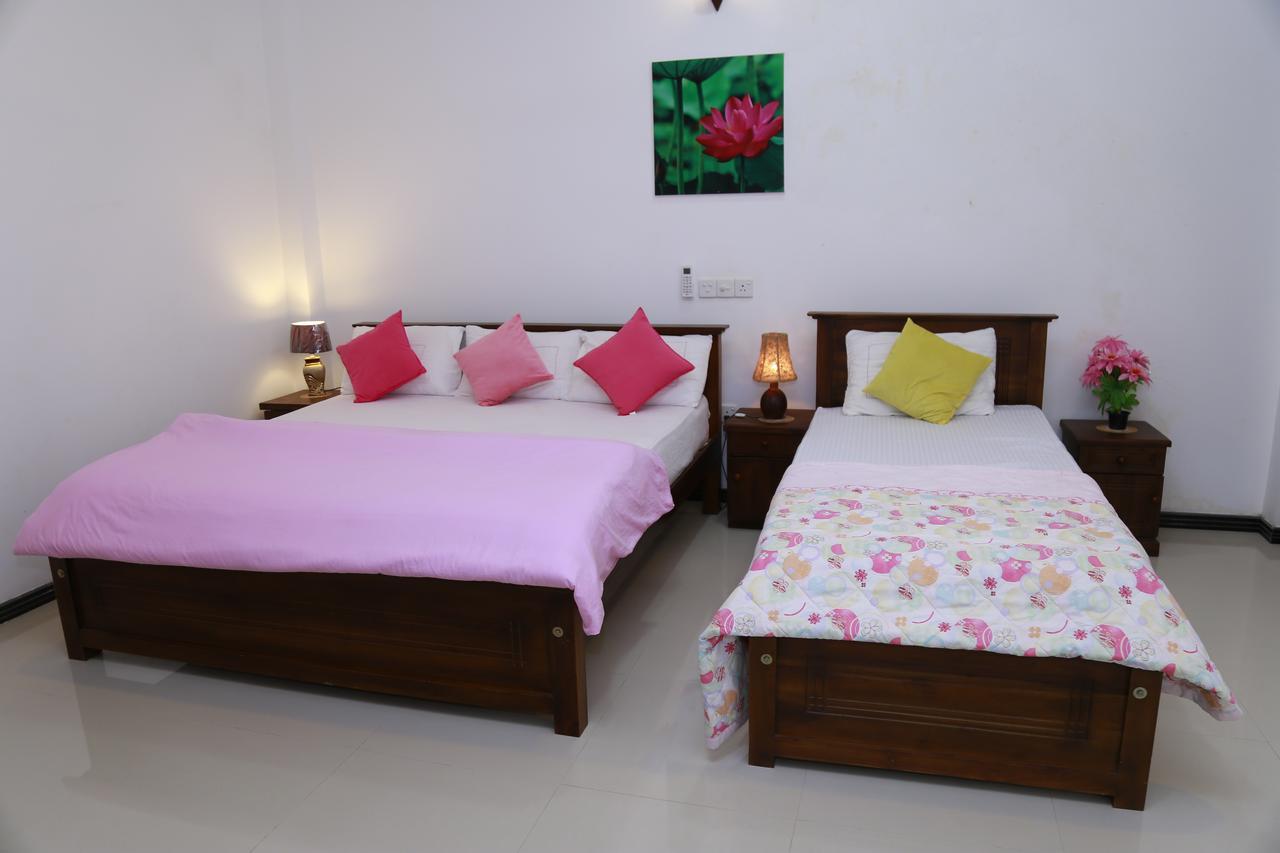Lotus Dreams Guesthouse Weligama Exterior foto