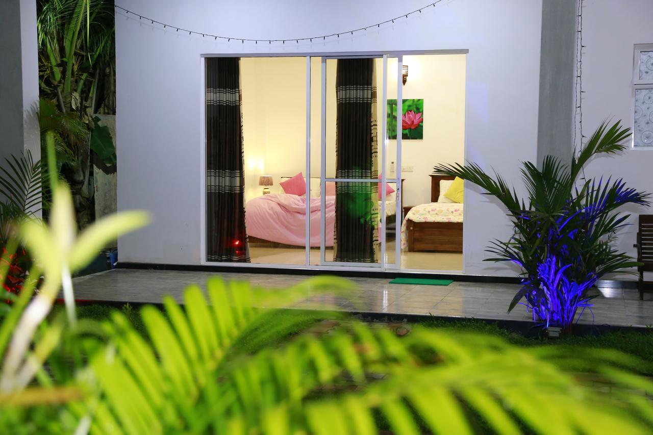 Lotus Dreams Guesthouse Weligama Exterior foto