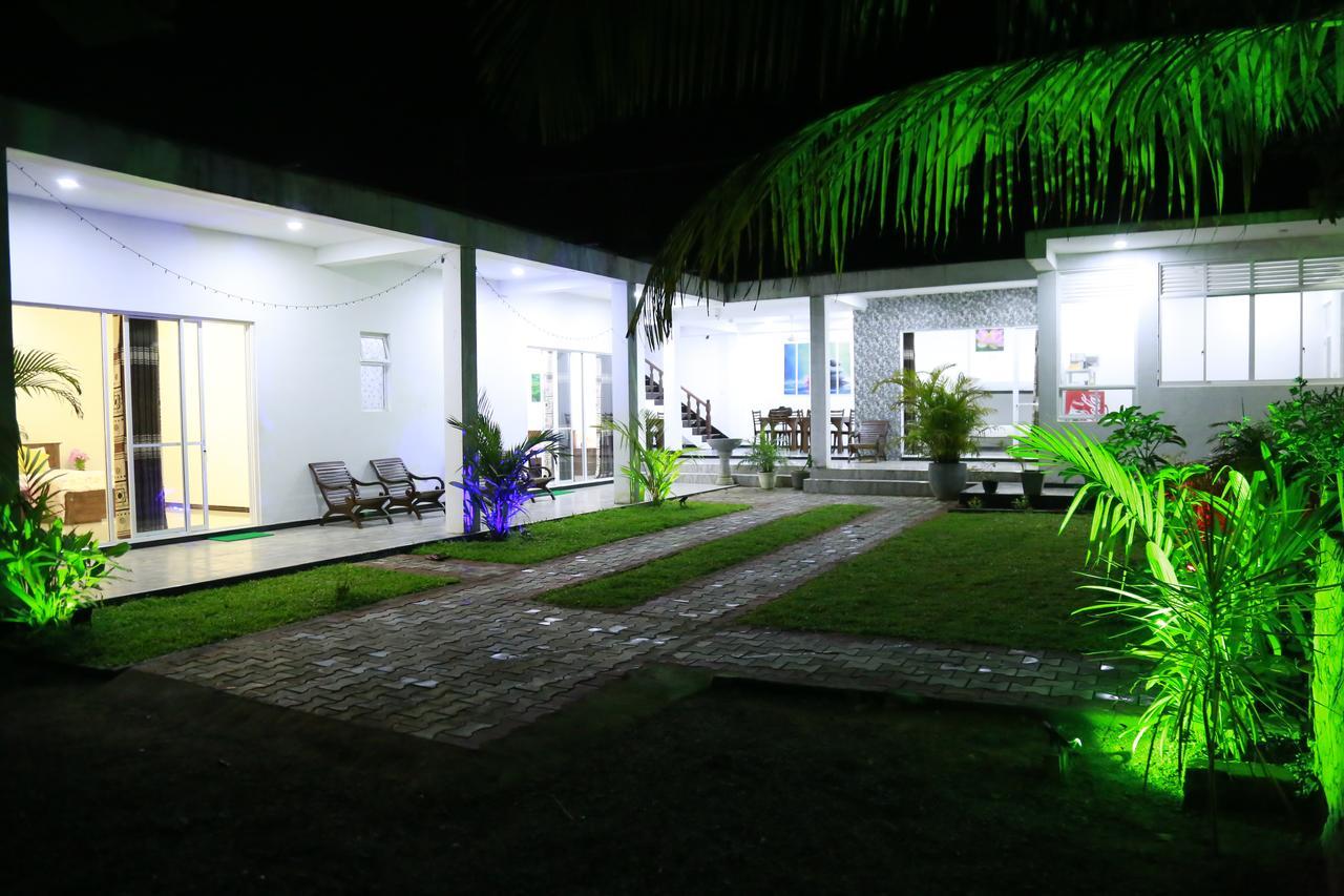 Lotus Dreams Guesthouse Weligama Exterior foto