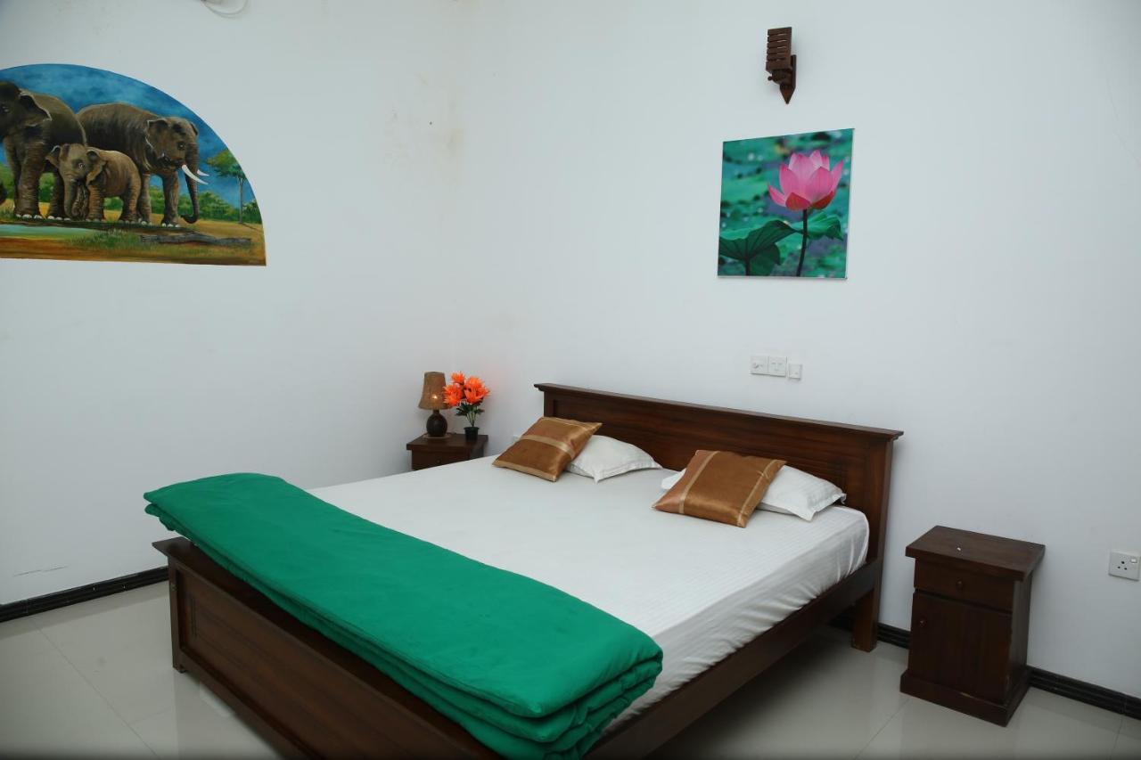 Lotus Dreams Guesthouse Weligama Exterior foto